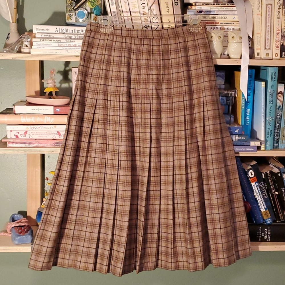 Vintage Evan Picone union made pleated wool skirt